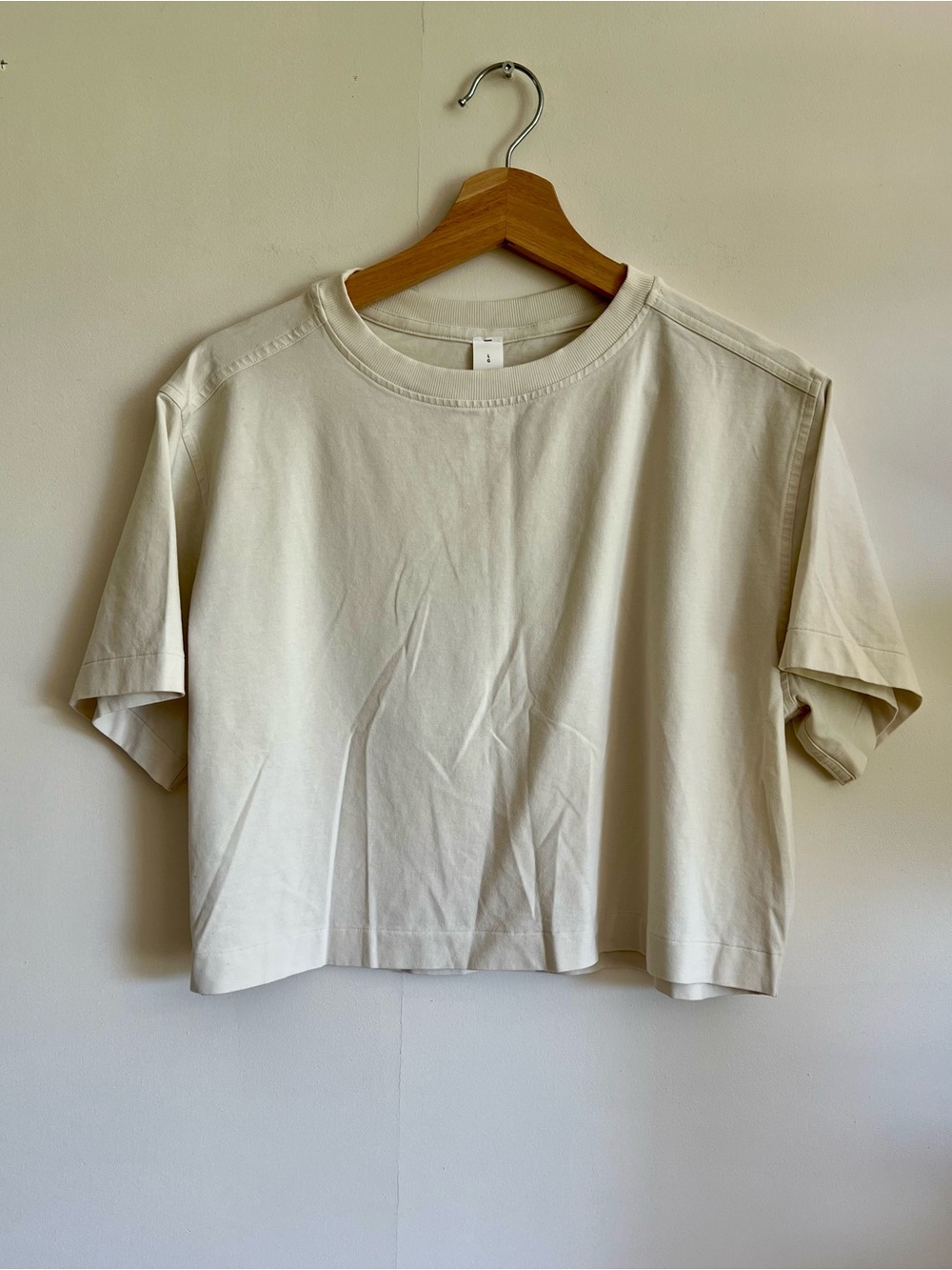 lululemon athletica Cropped Tee - Cream